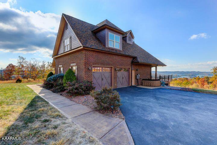 263 W Mountain Dr, Rockwood, TN 37854