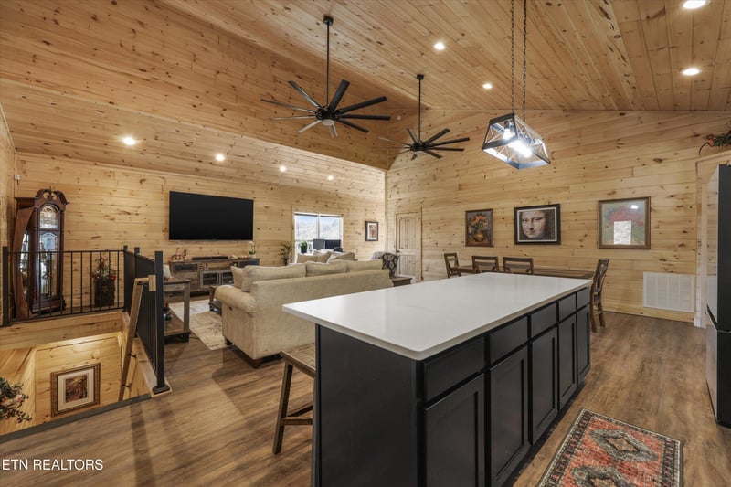 2630 Waldens Creek Rd, Sevierville, TN 37862
