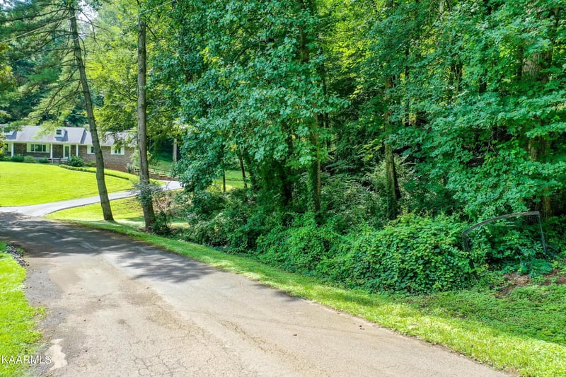 2632 SW Lynbrulee Ln, Knoxville, TN 37920