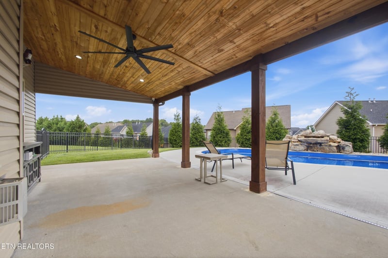 2632 Turkey Trot Ln, Knoxville, TN 37932