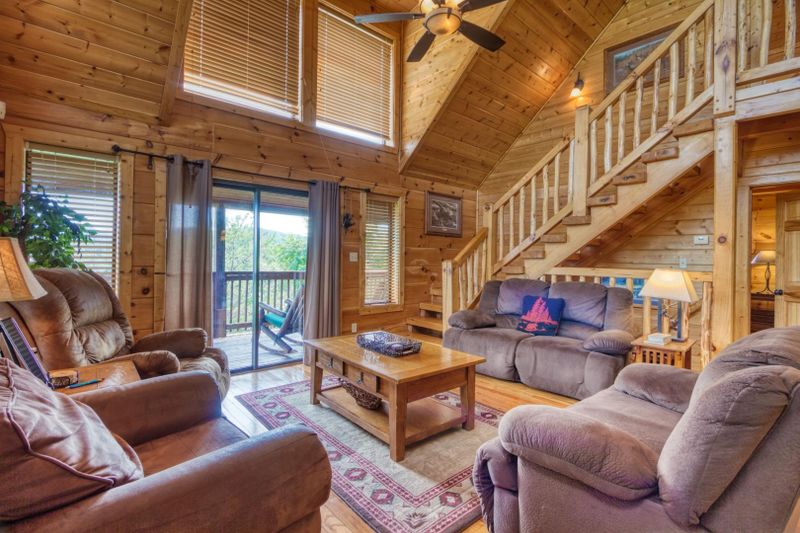 2634 Sawmill Branch Dr, Sevierville, TN 37862