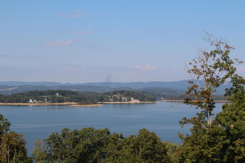 2634 Serenity Sound, Morristown, TN 37814