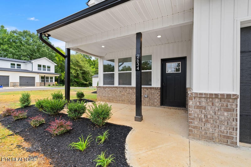 2634 White Plains Way, Knoxville, TN 37920