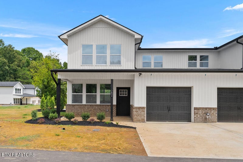 2634 White Plains Way, Knoxville, TN 37920