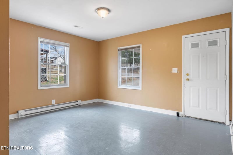 2635 Gaston Ave, Knoxville, TN 37917