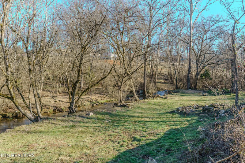 2636 Shields Ferry Rd, Morristown, TN 37814