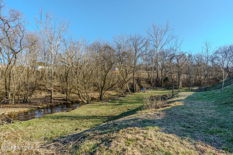 2636 Shields Ferry Rd, Morristown, TN 37814