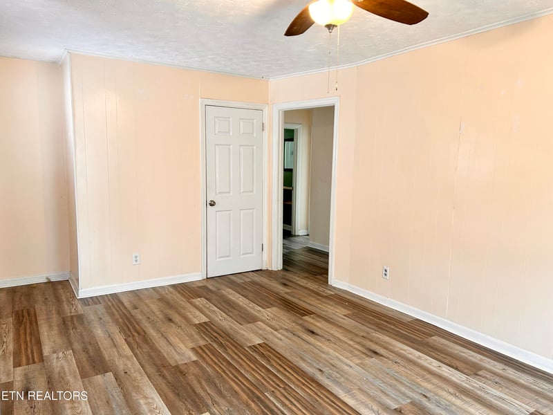 2638 Summitt Ave, Knoxville, TN 37917