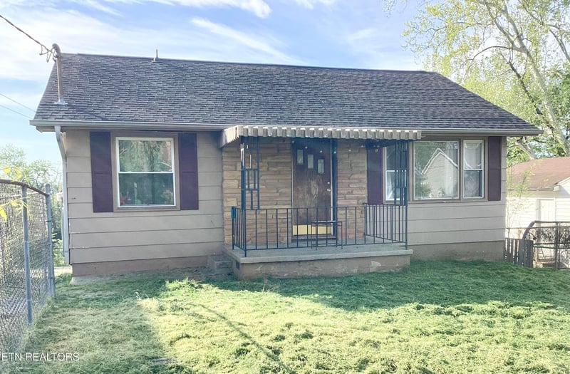 2638 Summitt Ave, Knoxville, TN 37917