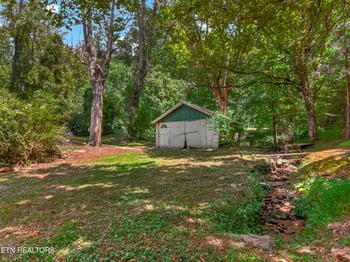 264 Beech Branch Rd, Gatlinburg, TN 37738