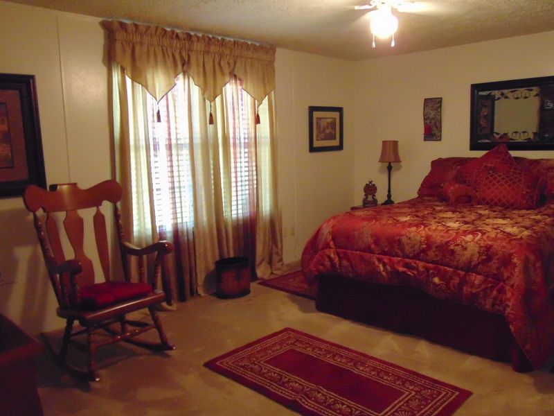 264 Manor Rd, Kingston, TN 37763