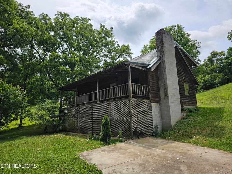 264 Old Long Hollow Rd, Lafollette, TN 37766