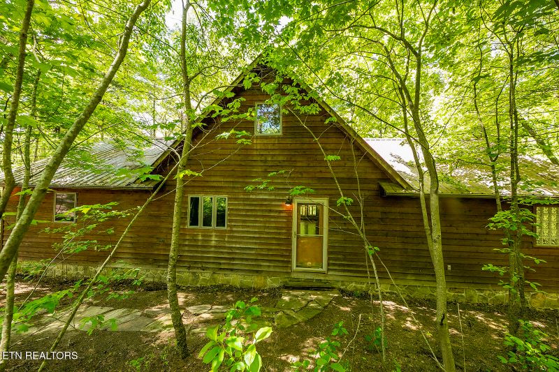 264 Orchard Valley Dr, Harriman, TN 37748