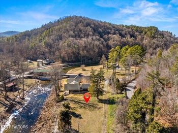 264 Rafter Rd, Tellico Plains, TN 37385
