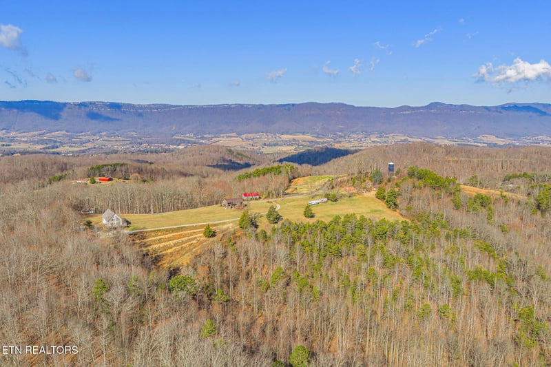 264 Victory Cross Rd, Lafollette, TN 37766