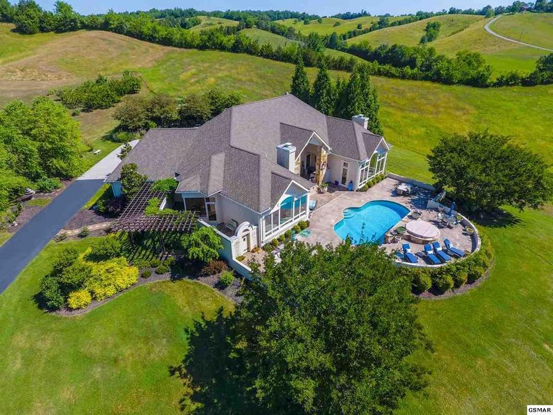 2640 E Walnut Grove Rd, Sevierville, TN 37876