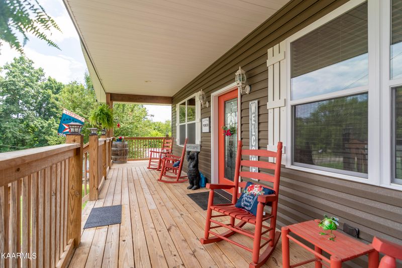 2641 Mayner Ln, Kodak, TN 37764