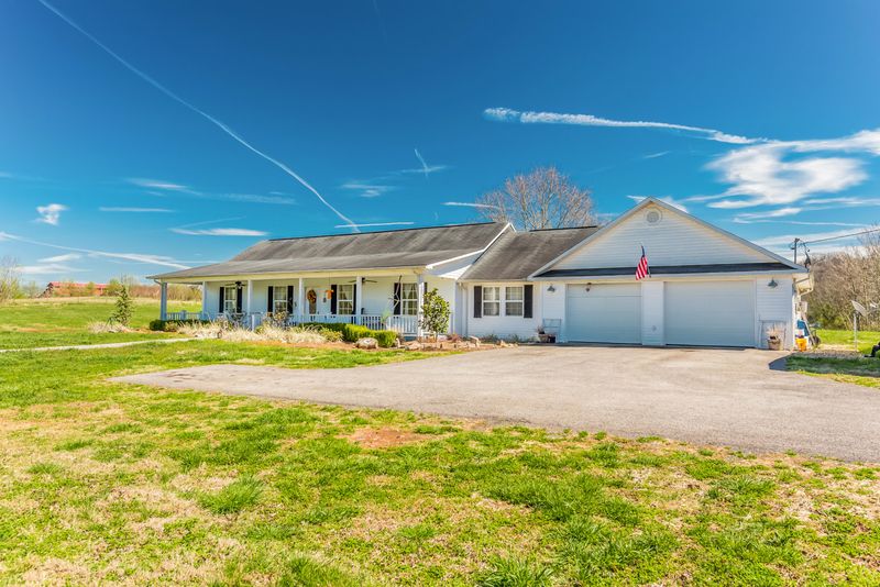 2641 Stockton Valley Rd, Loudon, TN 37774