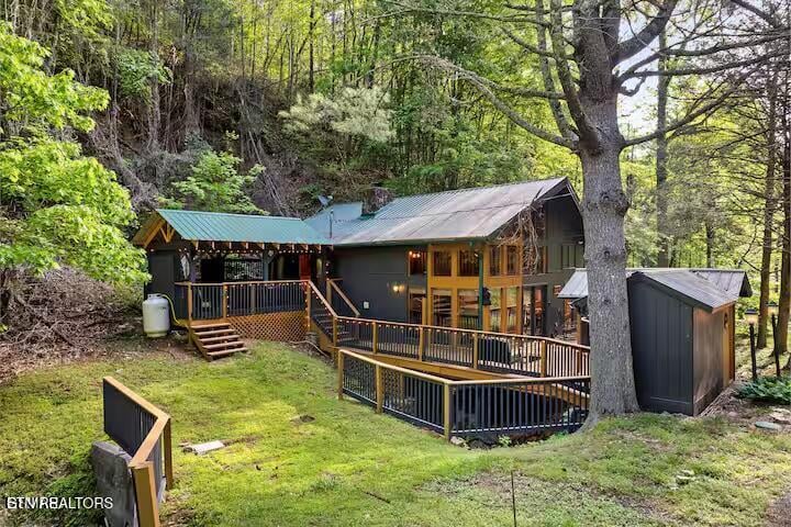 2645 Black Walnut Flats Rd, Sevierville, TN 37862