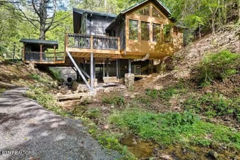 2645 Black Walnut Flats Rd, Sevierville, TN 37862