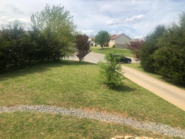 2649 Colonel Dr, Kodak, TN 37764