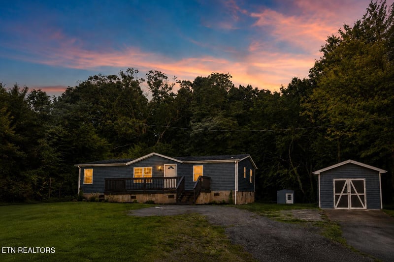 2649 Shipetown Rd, Mascot, TN 37806