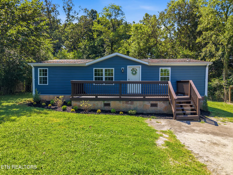 2649 Shipetown Rd, Mascot, TN 37806
