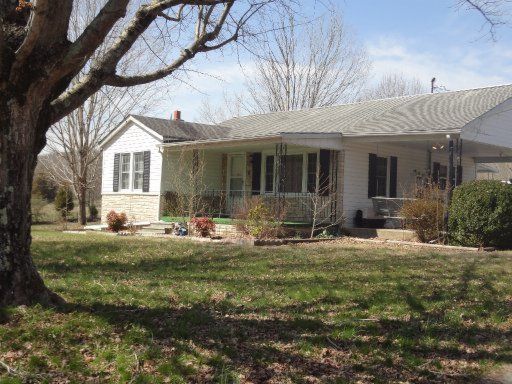 2649 Sugar Grove Valley Rd, Harriman, TN 37748