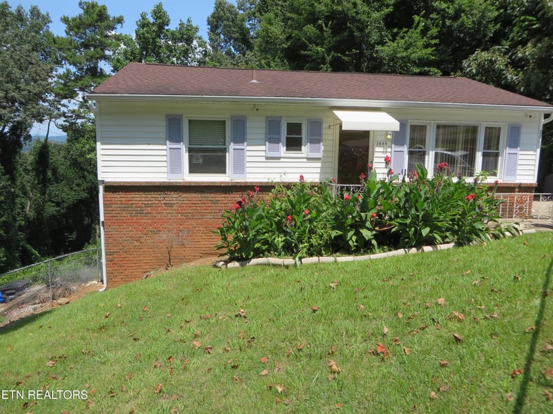 2649 Vucrest Ave, Knoxville, TN 37920