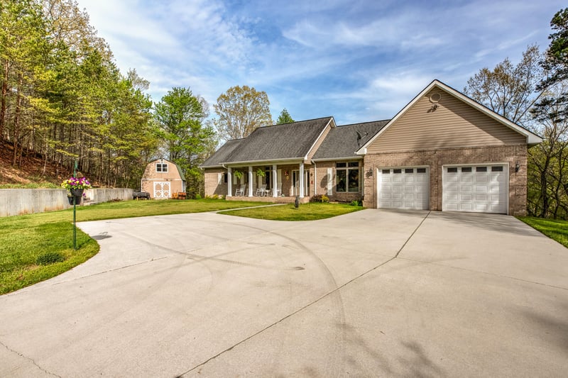 265 Dillon Ln, Caryville, TN 37714