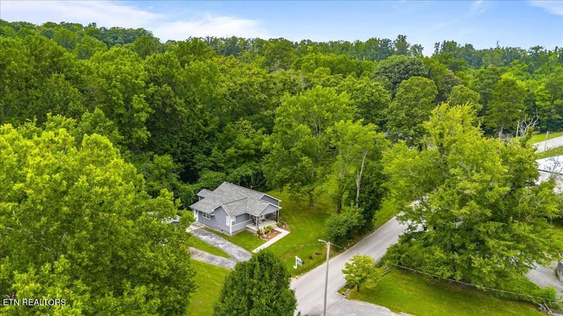 265 Grape Rough Rd, Oneida, TN 37841