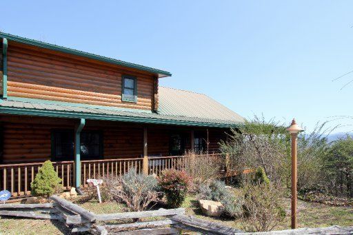 265 Highlands Bluff Rd, Tellico Plains, TN 37385