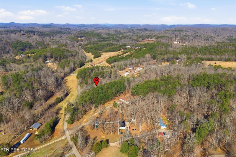 265 Jd Farm Rd, Tellico Plains, TN 37385