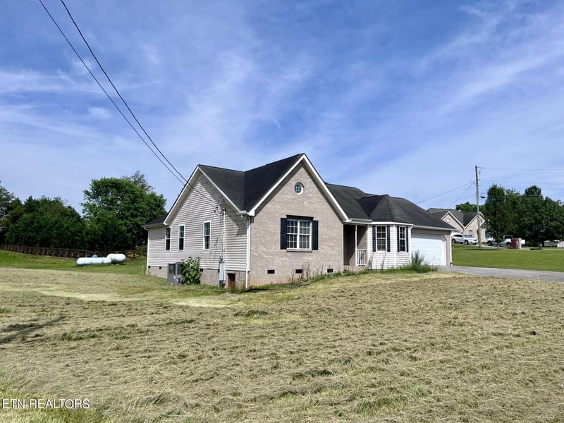 265 Pecan Cir, Plainview, TN 37721