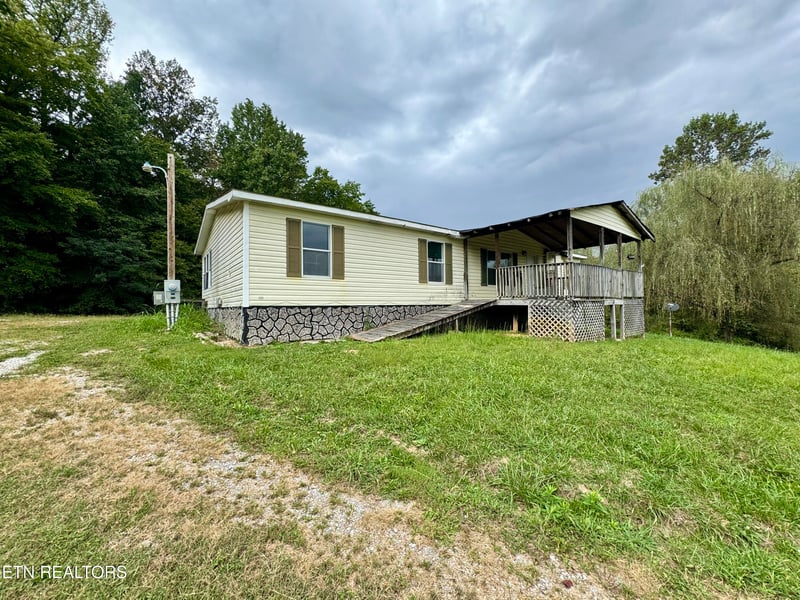 265 Sandy Gap Rd, Pioneer, TN 37847