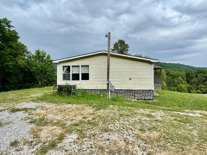 265 Sandy Gap Rd, Pioneer, TN 37847