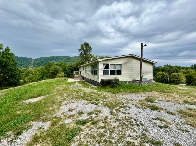 265 Sandy Gap Rd, Pioneer, TN 37847