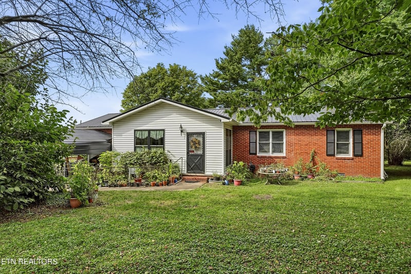 2650 Cook Rd, Crossville, TN 38571