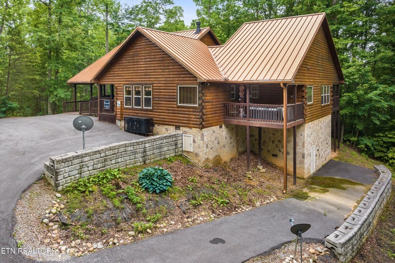 2650 Grassy Branch Loop, Sevierville, TN 37876