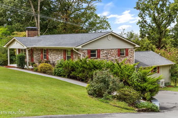 2651 Karenwood Dr, Maryville, TN 37804