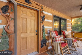 2653 Black Walnut Flats Rd, Pigeon Forge, TN 37862
