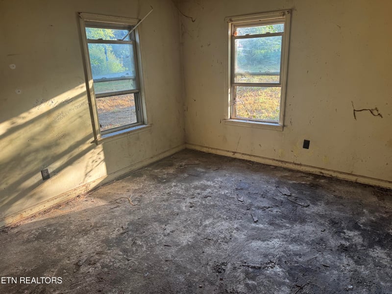 2653 Shipetown Rd, Mascot, TN 37806