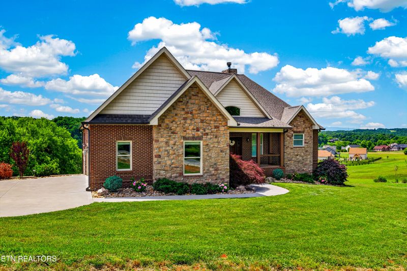 2655 Boston Chase Rd, Kodak, TN 37764