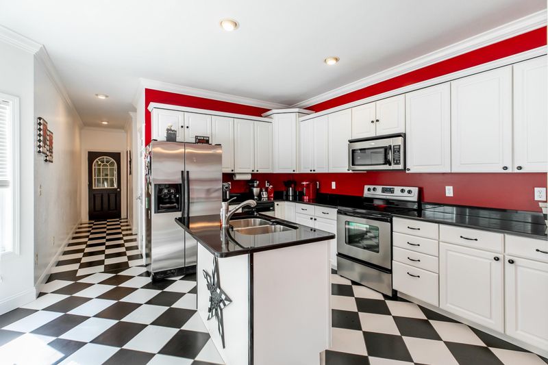 266 Young Rd, Lafollette, TN 37766