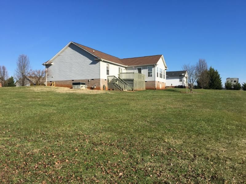 2660 Covington Cir, Sevierville, TN 37876