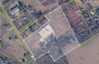 2662 Louisville Rd, Maryville, TN 37801
