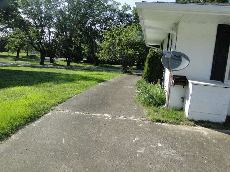 2663 W Hwy 39, Athens, TN 37303