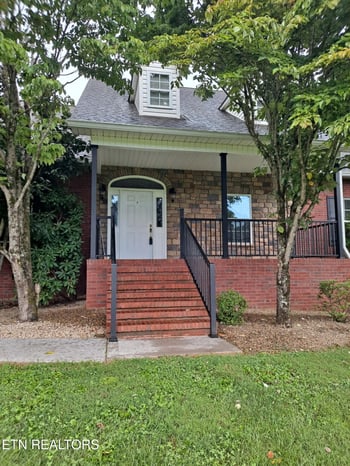 2667 Creekstone Cir, Maryville, TN 37804