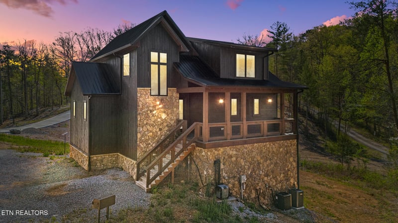 2669 Sulpher Springs Way, Sevierville, TN 37862