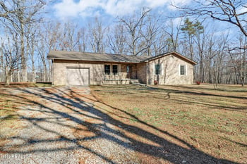 267 Eli Ford Rd, Crossville, TN 38571